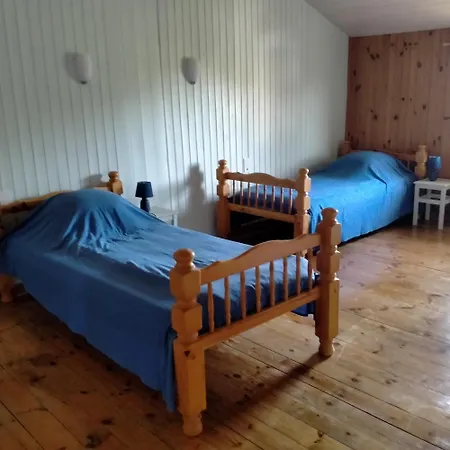 Les Volets Rouges Сasa de vacaciones Saint-Clement-de-Regnat